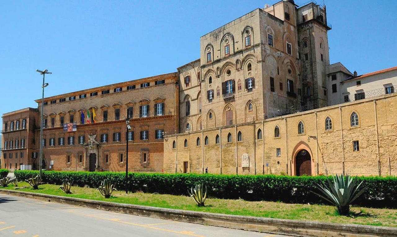 Palazzo Filangeri Di Amorosa Palermo Exteriör bild
